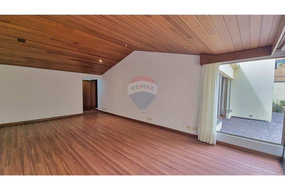 Жилищен - Самостоятелен - Bogotá, Usaquén - CO - 18h Alcoba ppl.jpg - 660121165-16