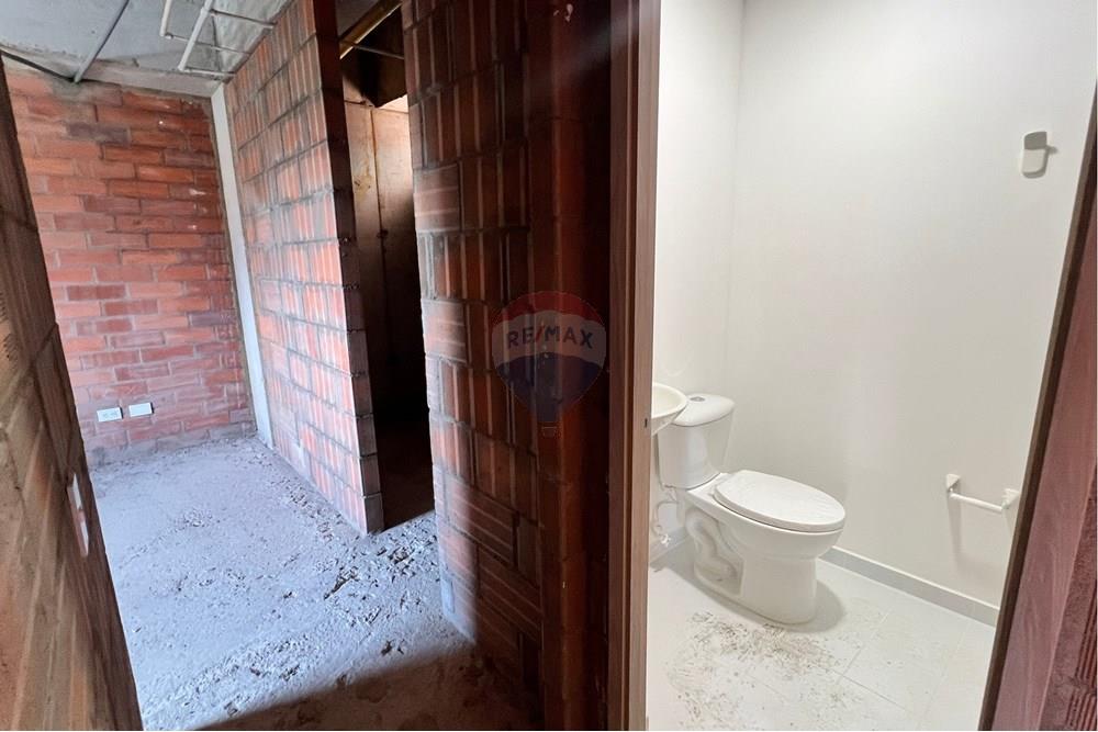 Residential - Condo/Apartment - Antioquia, Bello - CO - baño cuarto obra blanca.jpg - 660471155-245