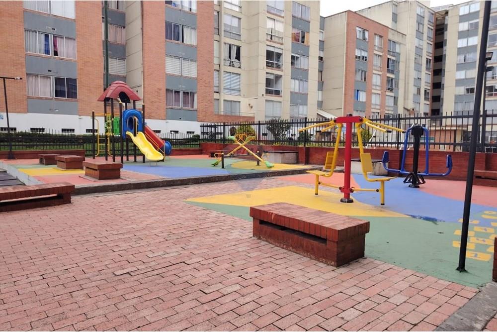 Residential - Kondo/ Apartemen - Bogotá, Usaquén - CO - Imagen de WhatsApp 2025-06-24 a las 16.39.46_4d2826d9.jpg - 660541055-25