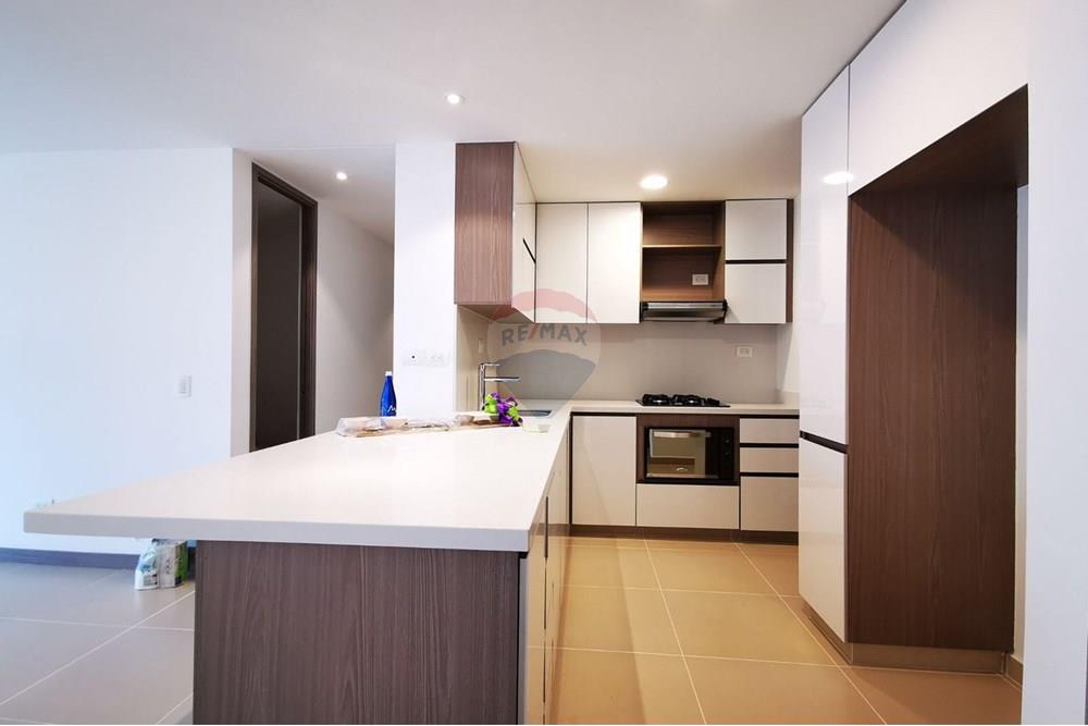 Residential - Condo/Apartment - Antioquia, Envigado - CO - WhatsApp Image 2025-09-25 at 7.43.07 PM (3).jpeg - Living Room Kitchen - 660471149-84