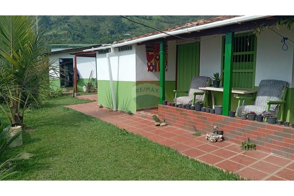 Residential - Farm - Antioquia, Girardota - CO - IMG-20251128-WA0029.jpg - 660471155-246