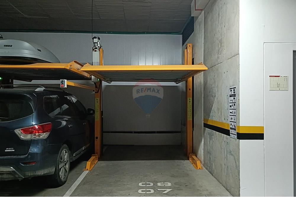 Residential - Condo/Apartment - Bogotá, Usaquén - CO - F.26 GARAJES.jpg - 660321058-216