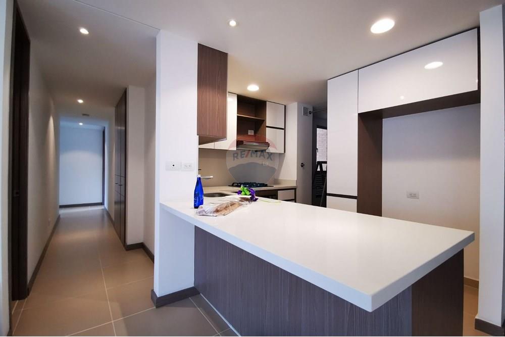 Residential - Condo/Apartment - Antioquia, Envigado - CO - WhatsApp Image 2025-09-25 at 7.43.07 PM (2).jpeg - Living Room Kitchen - 660471149-84