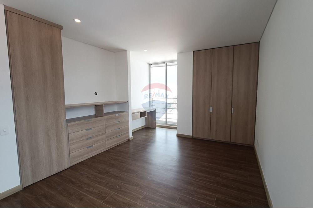 Residential - Condo/Apartment - Bogotá, Usaquén - CO - F.22 ALCOBA PRINCIPAL.jpg - 660321058-216