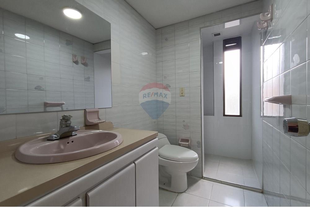 Residential - Condo/Apartment - Bogota, Teusaquillo - CO - IMG20250427115730.jpg - 660321058-218