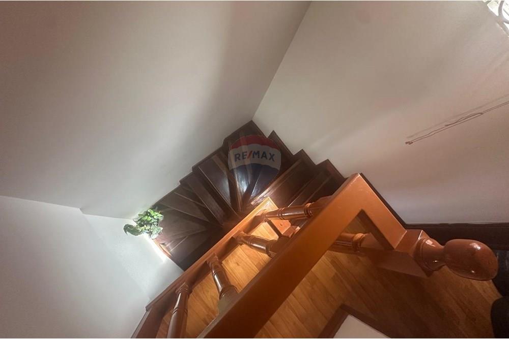 Residential - บ้านเดี่ยว - Bogotá, Suba - CO - Escaleras.jpg - 660321086-8