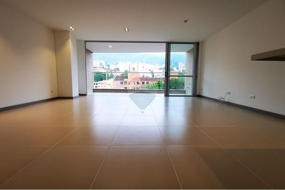 Residential - Condo/Apartment - Antioquia, Envigado - CO - WhatsApp Image 2025-09-25 at 7.43.10 PM (5).jpeg - LivingRoom/DiningRoom - 660471149-84