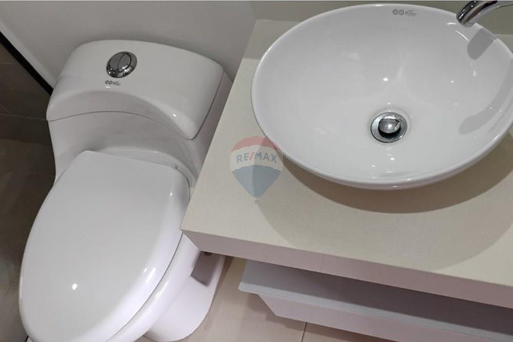 Residential - Condo/Apartment - Antioquia, Rionegro - CO - IMG_20251004_160311910.jpg - Bathroom - 660471149-85