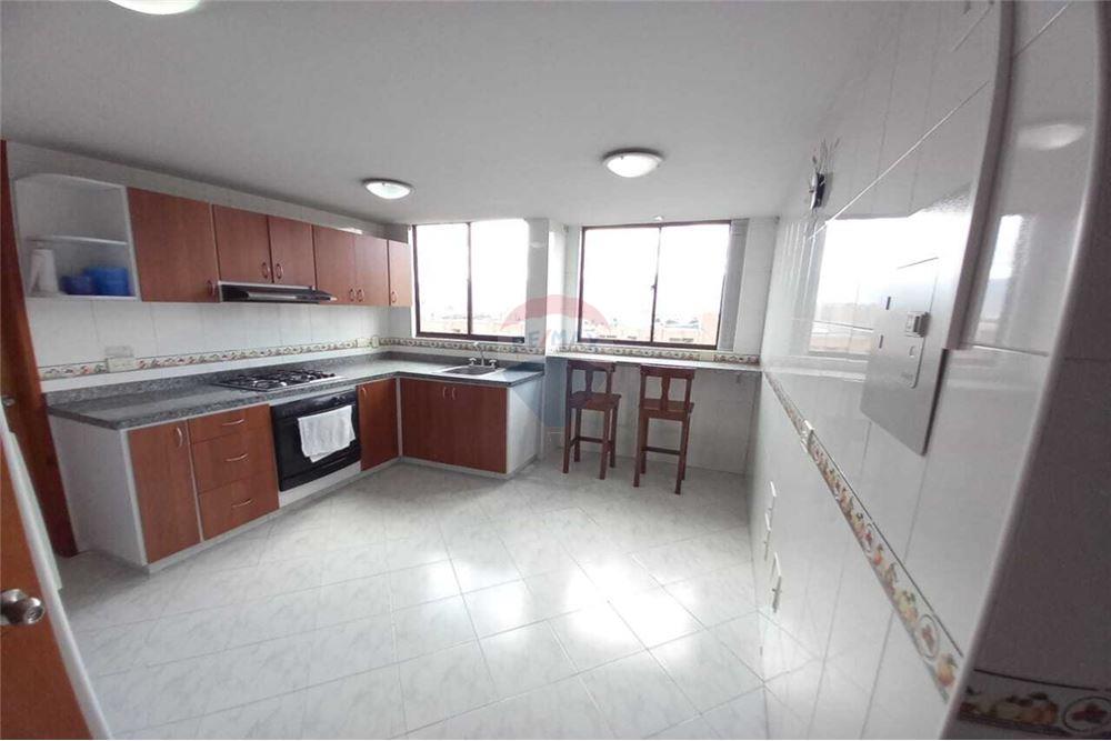 Жилищен - Пентхаус - Bogotá, Suba - CO - Cocina Cerrada - 660311045-210