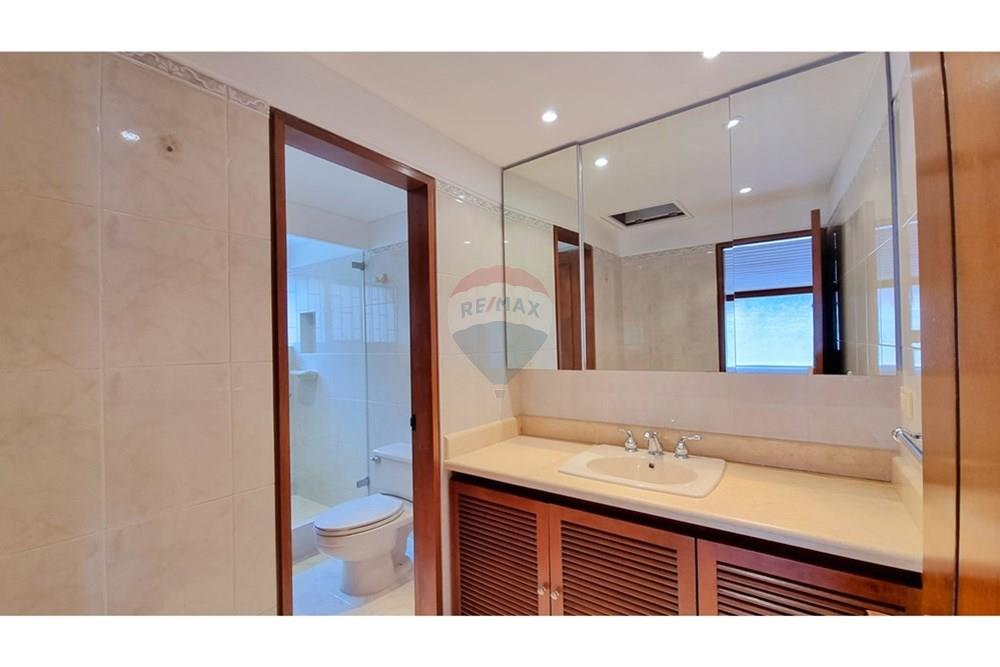 Жилищен - Самостоятелен - Bogotá, Usaquén - CO - 28h Baño.jpg - 660121165-16