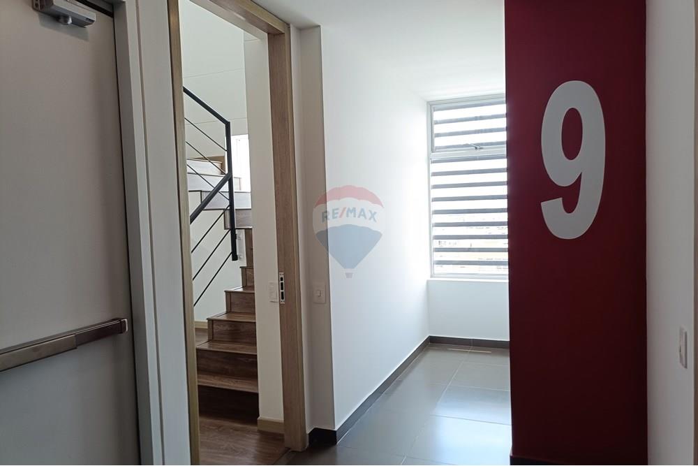 Residential - Condo/Apartment - Bogotá, Usaquén - CO - F.3 ACCESO.jpg - 660321058-216