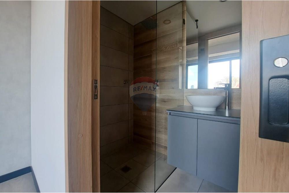 Residential - Asuinhuoneisto - Bogotá, Barrios Unidos - CO - 14 Baño alcoba principal 1.jpg - 660271130-71