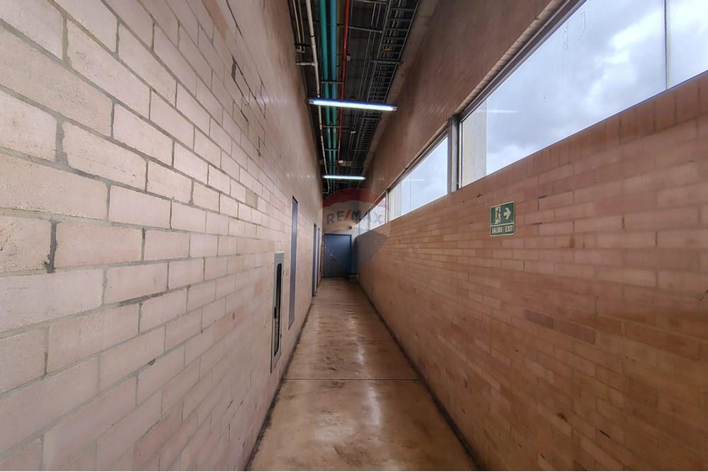 वाणिज्यिक - वाणिज्यिक/खुदरा - Bogotá, Suba - CO - WhatsApp Image 2025-04-04 at 4.32.48 PM.jpeg - 660271120-142