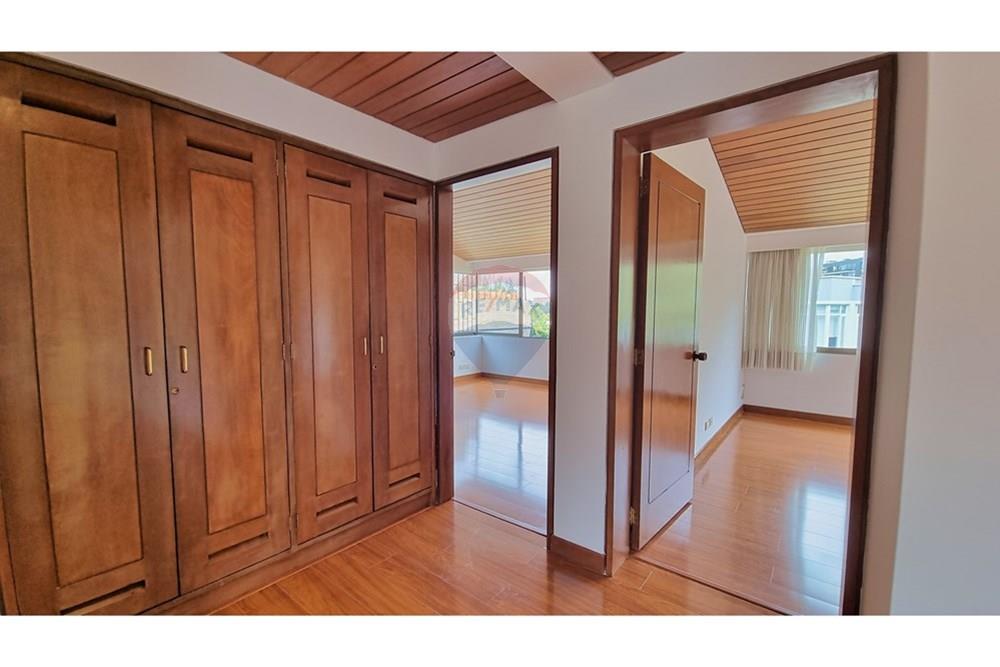 Жилищен - Самостоятелен - Bogotá, Usaquén - CO - 38h Hall alcobas 3er. nivel.jpg - 660121165-16