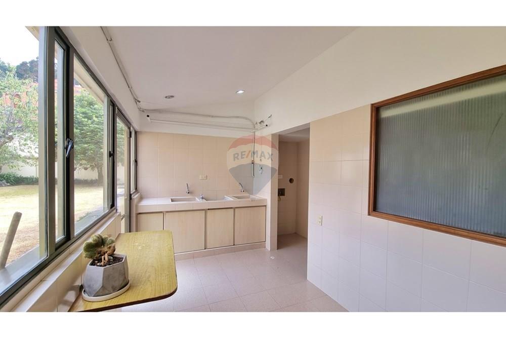 Жилищен - Самостоятелен - Bogotá, Usaquén - CO - 22h Zona de ropas.jpg - 660121165-16