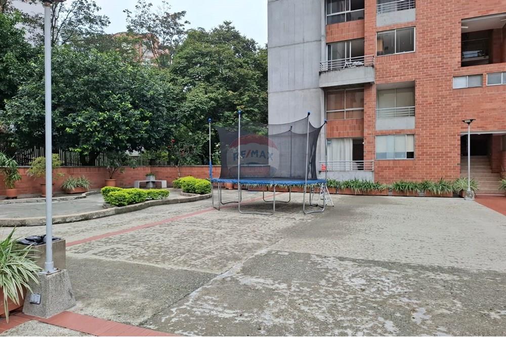 Residential - Duplex - Antioquia, Medellín - CO - IMG-20250210-WA0067.jpg - 660471019-305