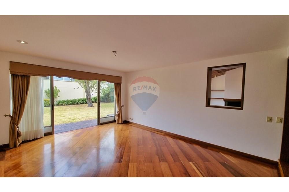 Жилищен - Самостоятелен - Bogotá, Usaquén - CO - 6h Sala.jpg - 660121165-16