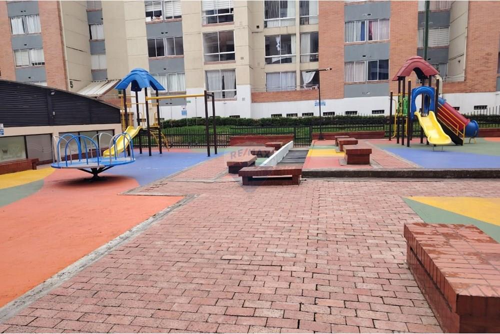 Residential - Kondo/ Apartemen - Bogotá, Usaquén - CO - Imagen de WhatsApp 2025-06-24 a las 16.39.46_08455bd4.jpg - 660541055-25