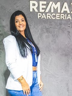 Deborah de Oliveira - RE/MAX PARCERIA