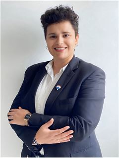 Associate in Training - Beatriz Ribeiro - RE/MAX ONDA