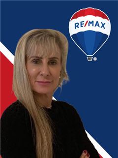 Káttia Rosa - RE/MAX FOCO