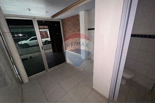 Alugar-Ponto Comercial-Rua Julio Salusse , 98  - Em frente a estação de trem de Senador Vasconcelos  - Senador Vasconcelos , Rio de Janeiro , Rio de Janeiro , 23013460-680331062-23