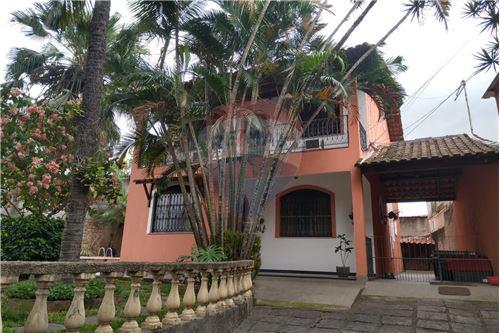 Venda-Casa-Estrada do moinho , 155  - Próximo ao Office & Mall Shopping  - Campo Grande , Rio de Janeiro , Rio de Janeiro , 23040-550-680331001-124