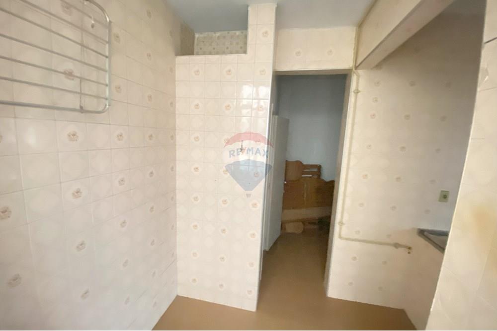 Apartamento à venda com 2 quartos, 70m² - Foto 11