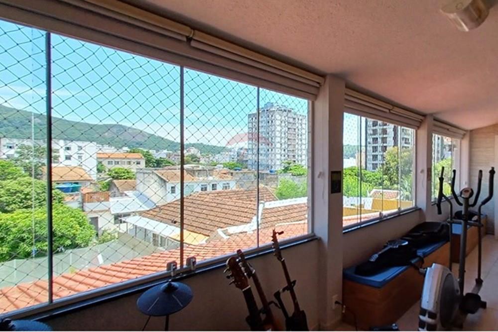 Casa à venda com 3 quartos, 266m² - Foto 26