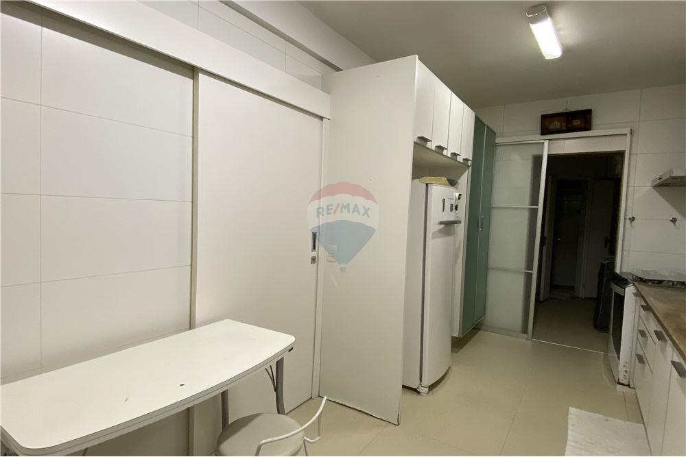 Apartamento para alugar com 2 quartos, 218m² - Foto 33