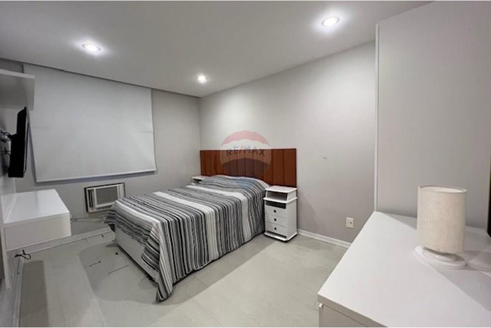 Casa à venda com 6 quartos, 221m² - Foto 24