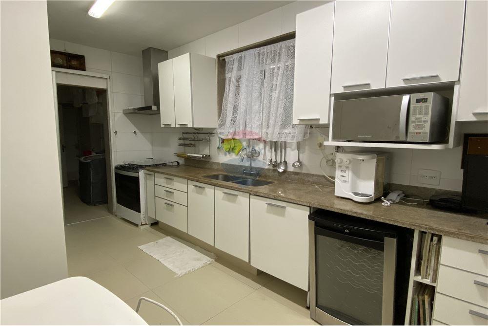 Apartamento para alugar com 2 quartos, 218m² - Foto 34