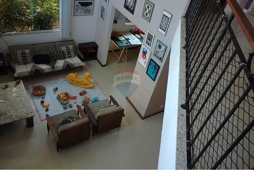 Casa de Condomínio à venda com 4 quartos, 244m² - Foto 10