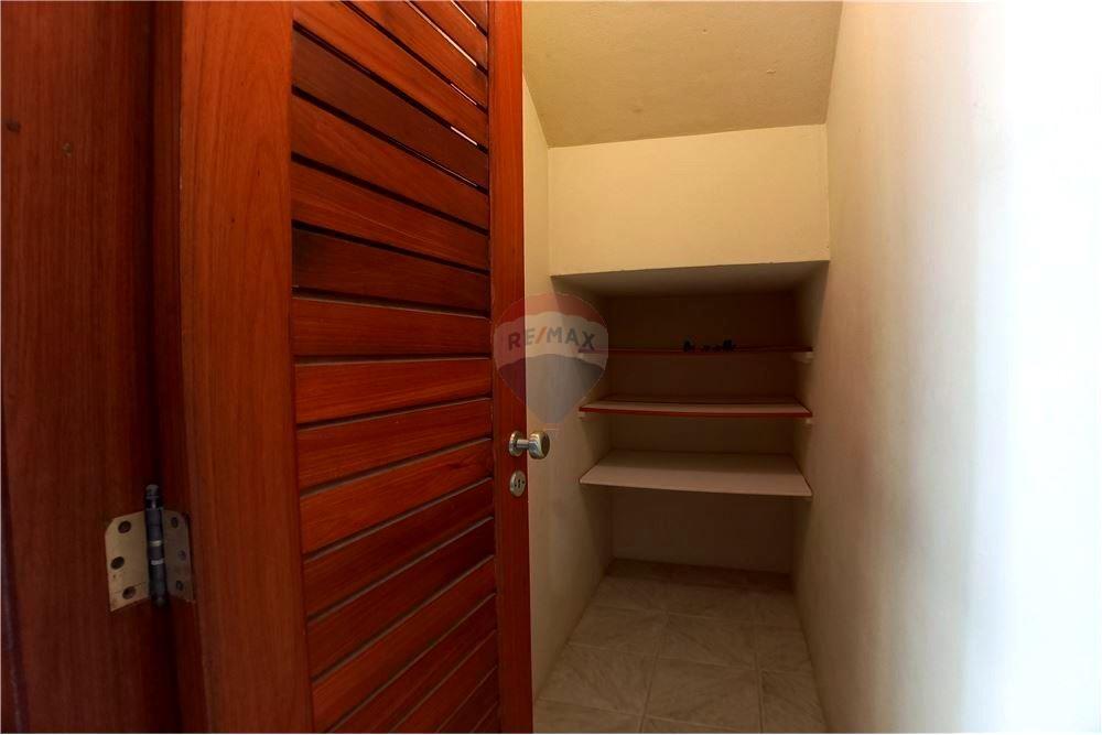 Casa - Alugar - Rio de Janeiro , Rio de Janeiro - Despensa abaixo das escadas - 680331008-158