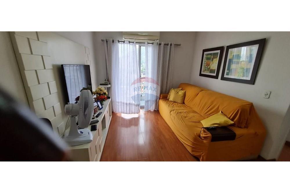 Apartamento à venda com 2 quartos, 61m² - Foto 1