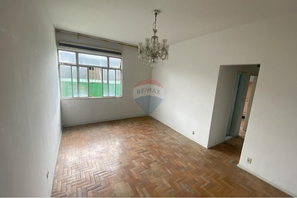 Apartamento à venda com 2 quartos, 70m² - Foto 1