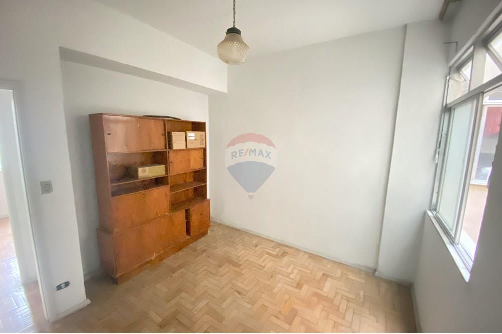 Apartamento à venda com 2 quartos, 70m² - Foto 19