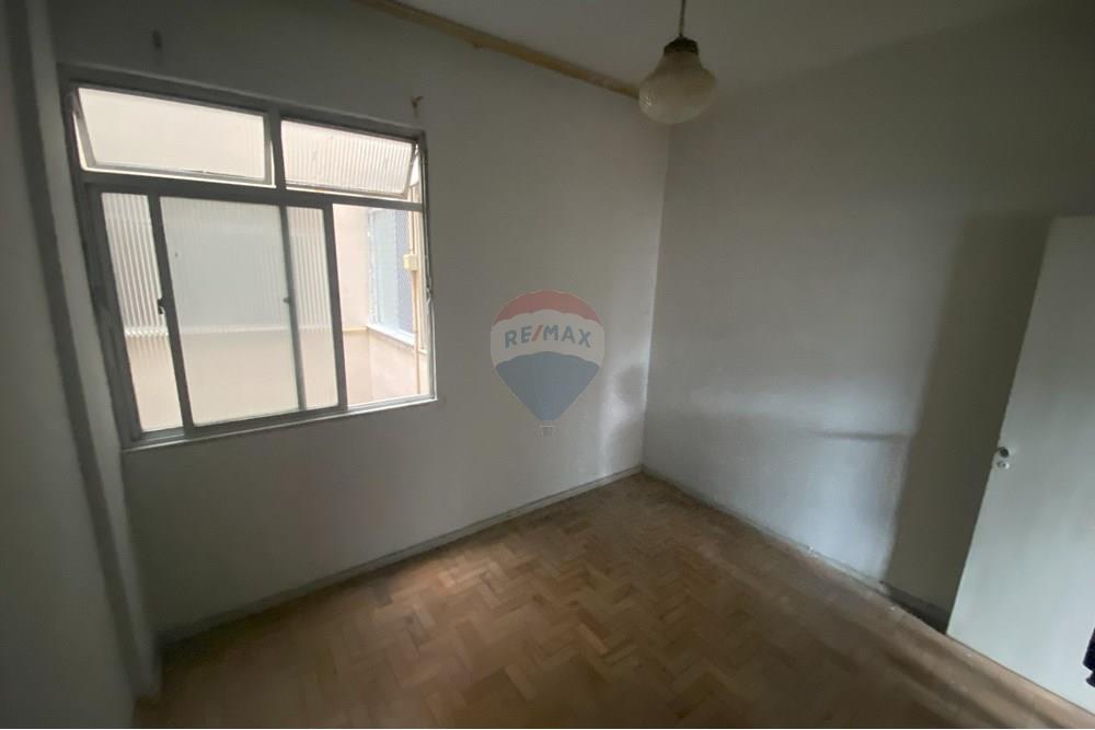 Apartamento à venda com 2 quartos, 70m² - Foto 9