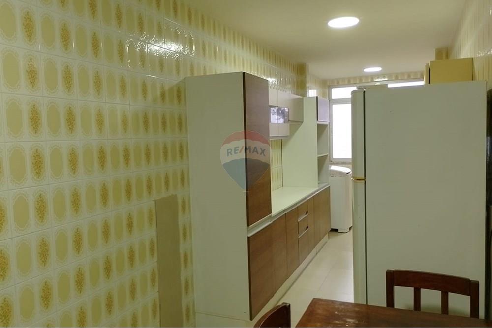 Apartamento para alugar com 2 quartos, 99m² - Foto 12