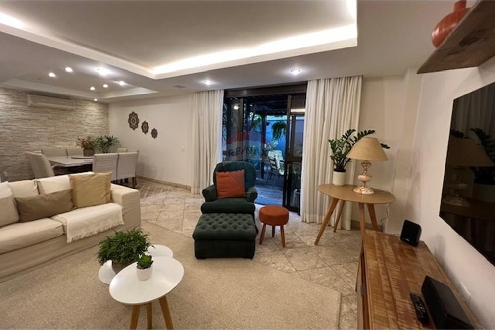 Casa à venda com 6 quartos, 221m² - Foto 15