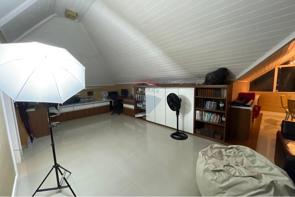 Casa - Venda - Rio de Janeiro , Rio de Janeiro - a8a7010b-06f5-4b94-a2cb-c5539e561e63.jpg - Sala de Jogos - 680371073-33