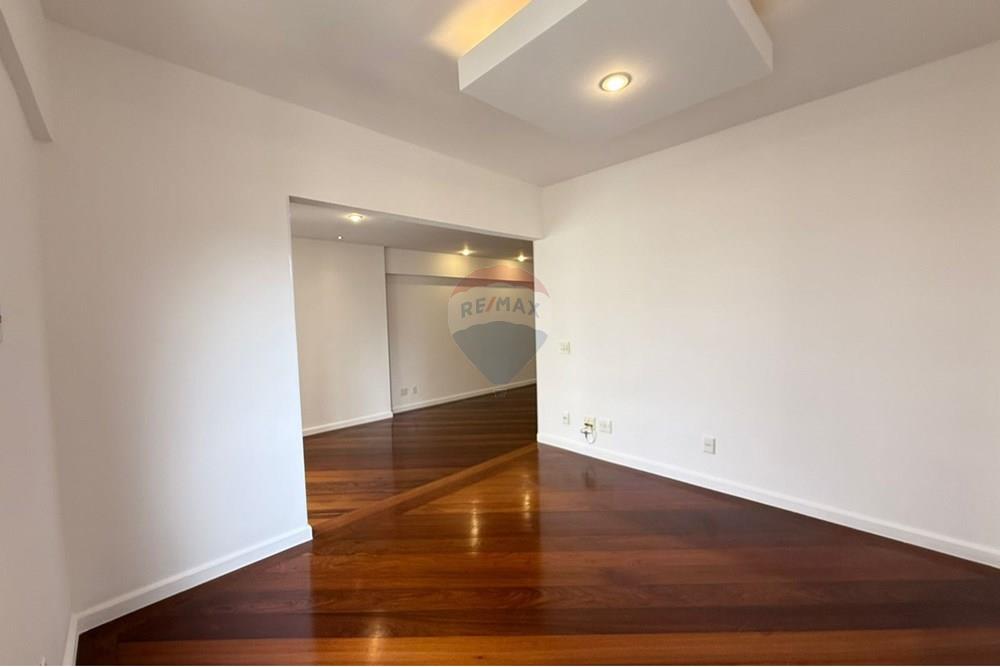 Apartamento para alugar com 3 quartos, 129m² - Foto 1