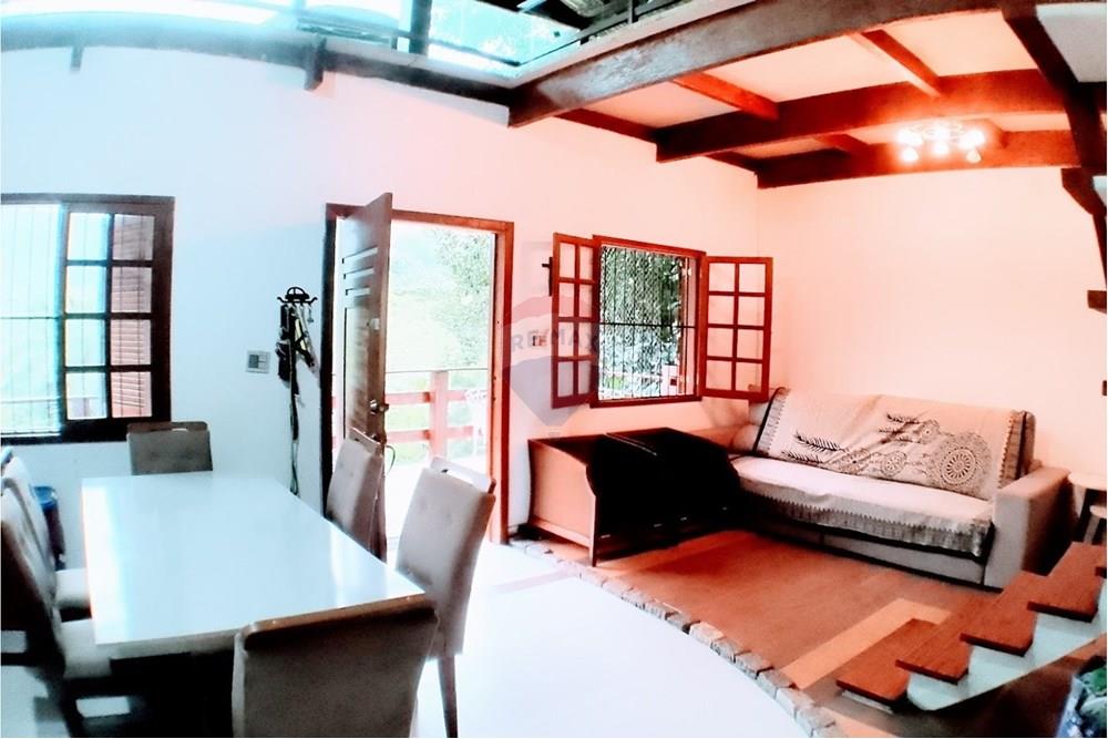 Casa para alugar com 3 quartos, 300m² - Foto 1