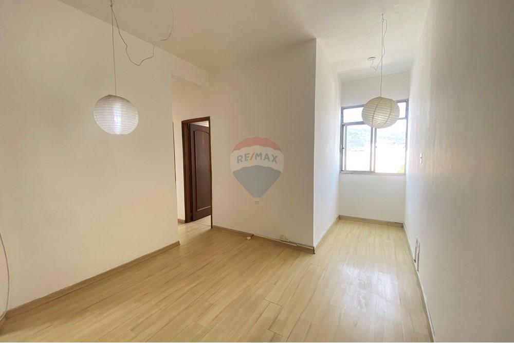 Apartamento à venda com 2 quartos, 56m² - Foto 2