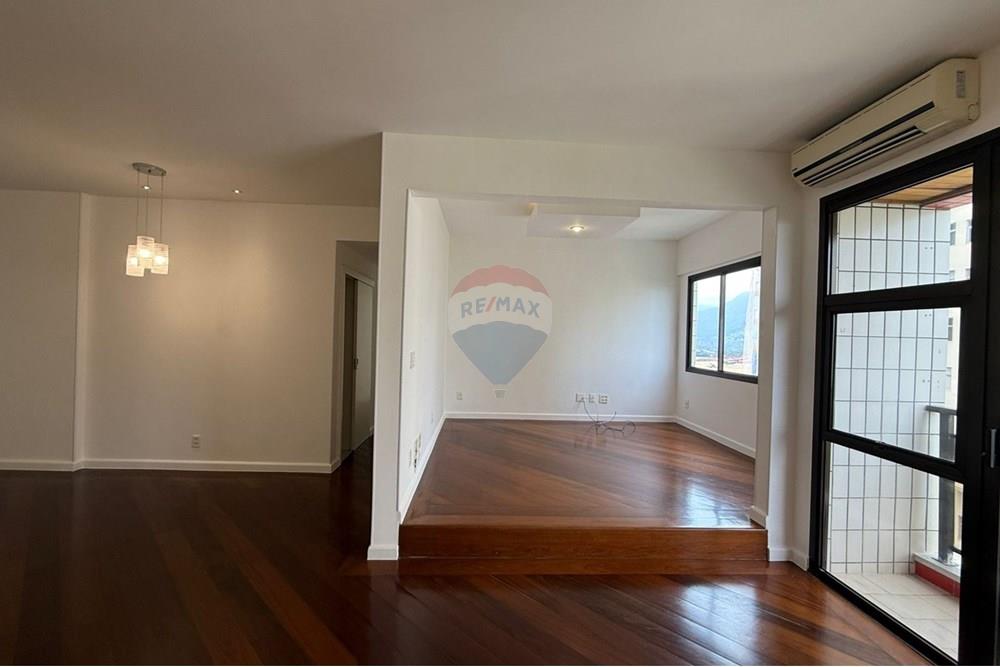 Apartamento para alugar com 3 quartos, 129m² - Foto 2