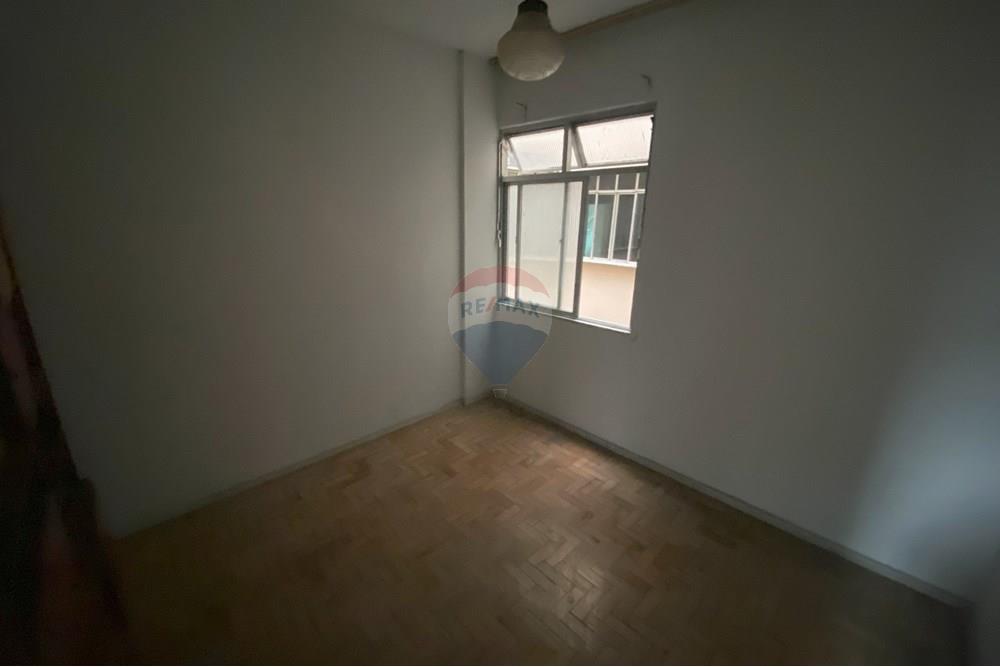 Apartamento à venda com 2 quartos, 70m² - Foto 8