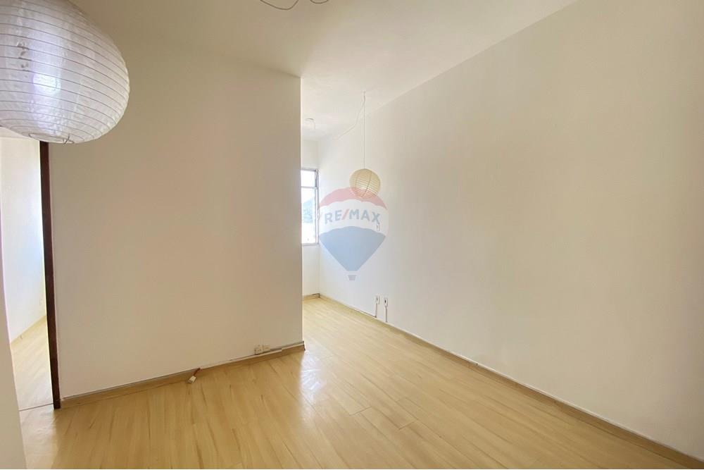 Apartamento à venda com 2 quartos, 56m² - Foto 3