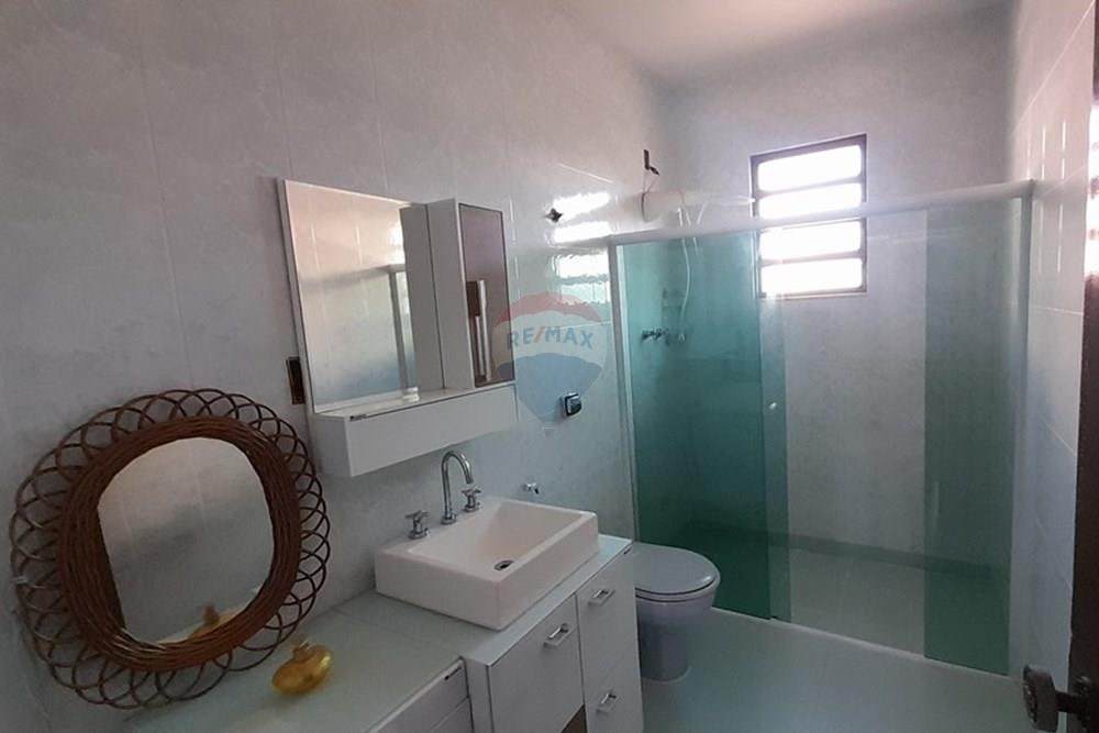 Casa para alugar com 4 quartos, 252m² - Foto 19