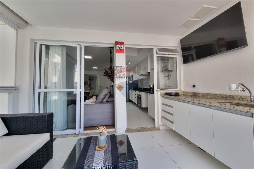 Apartamento à venda com 2 quartos, 66m² - Foto 17