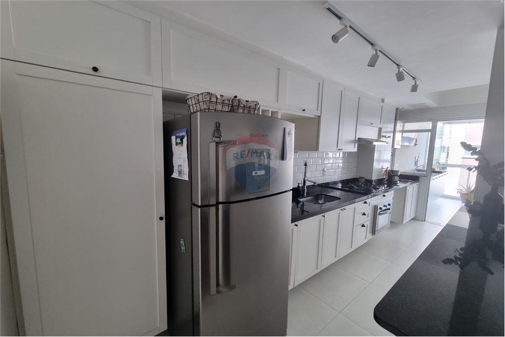 Apartamento à venda com 2 quartos, 66m² - Foto 5